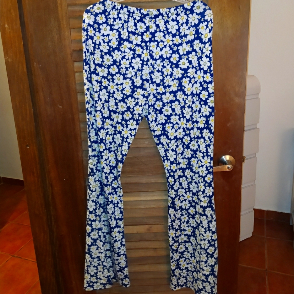 Shein xl flower print bell bottom pants